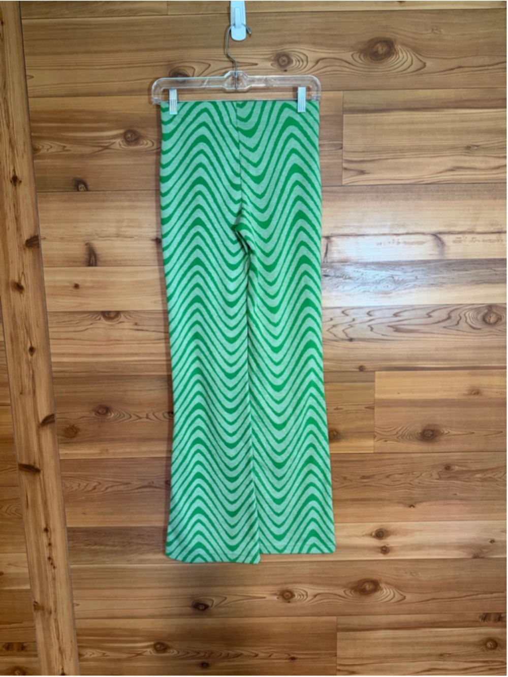 Urban Outfitters High waisted flared green groovy 70s
pants women’s size small - Picture 4 of 12